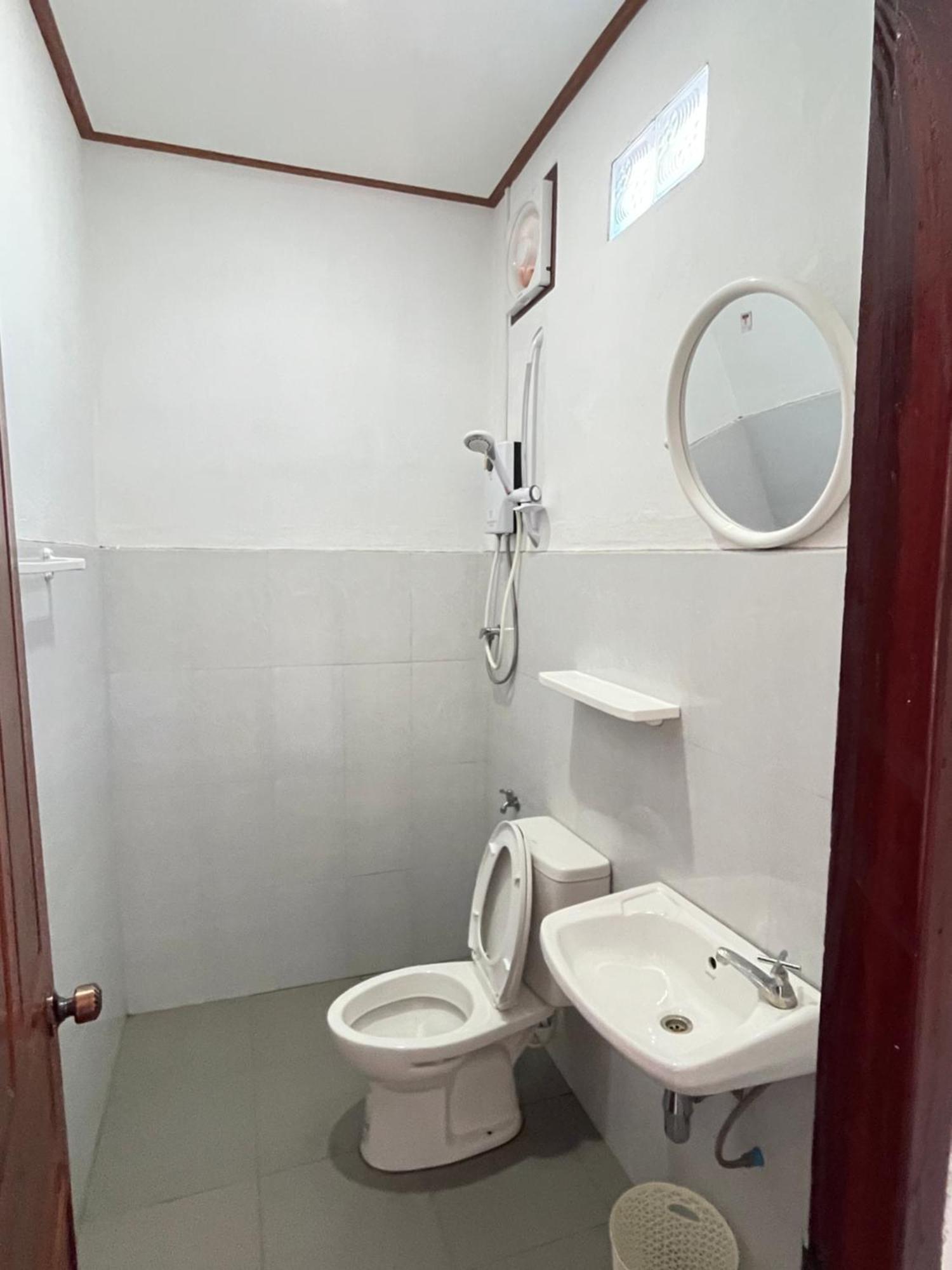 Ban Nahin-Nai Sanhak Guesthouse 1 מראה חיצוני תמונה